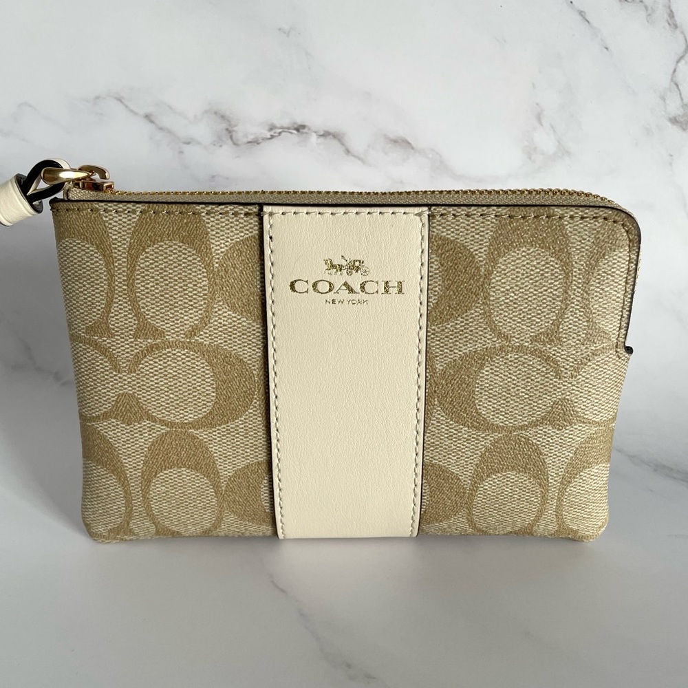 NEW Coach Wristlet in Signature Canvas